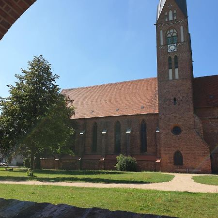 Travel Art Boardinghouse Aparthotel Neuruppin Buitenkant foto