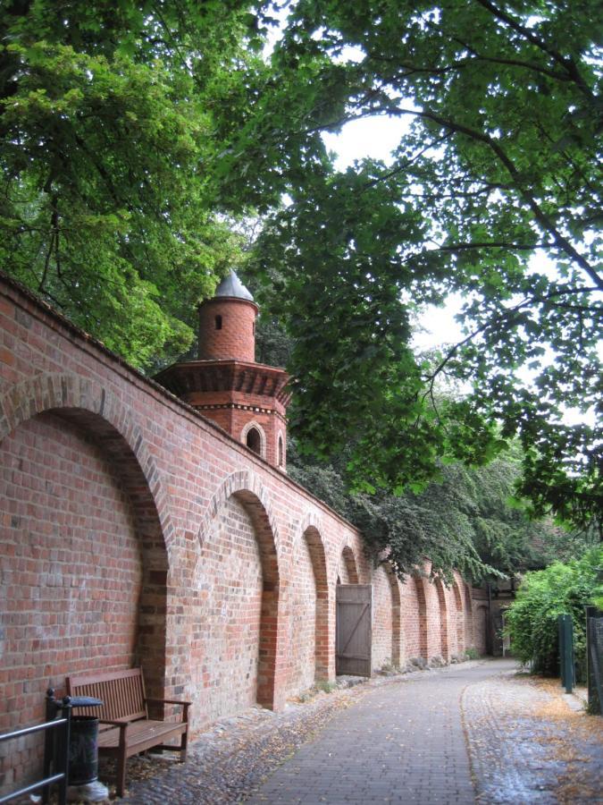 Travel Art Boardinghouse Aparthotel Neuruppin Buitenkant foto